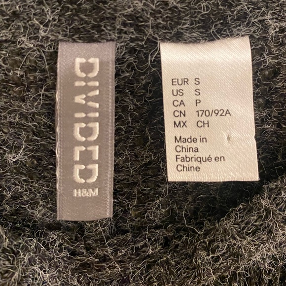 Divided Black Sweater. Size S - Picture 4 of 5